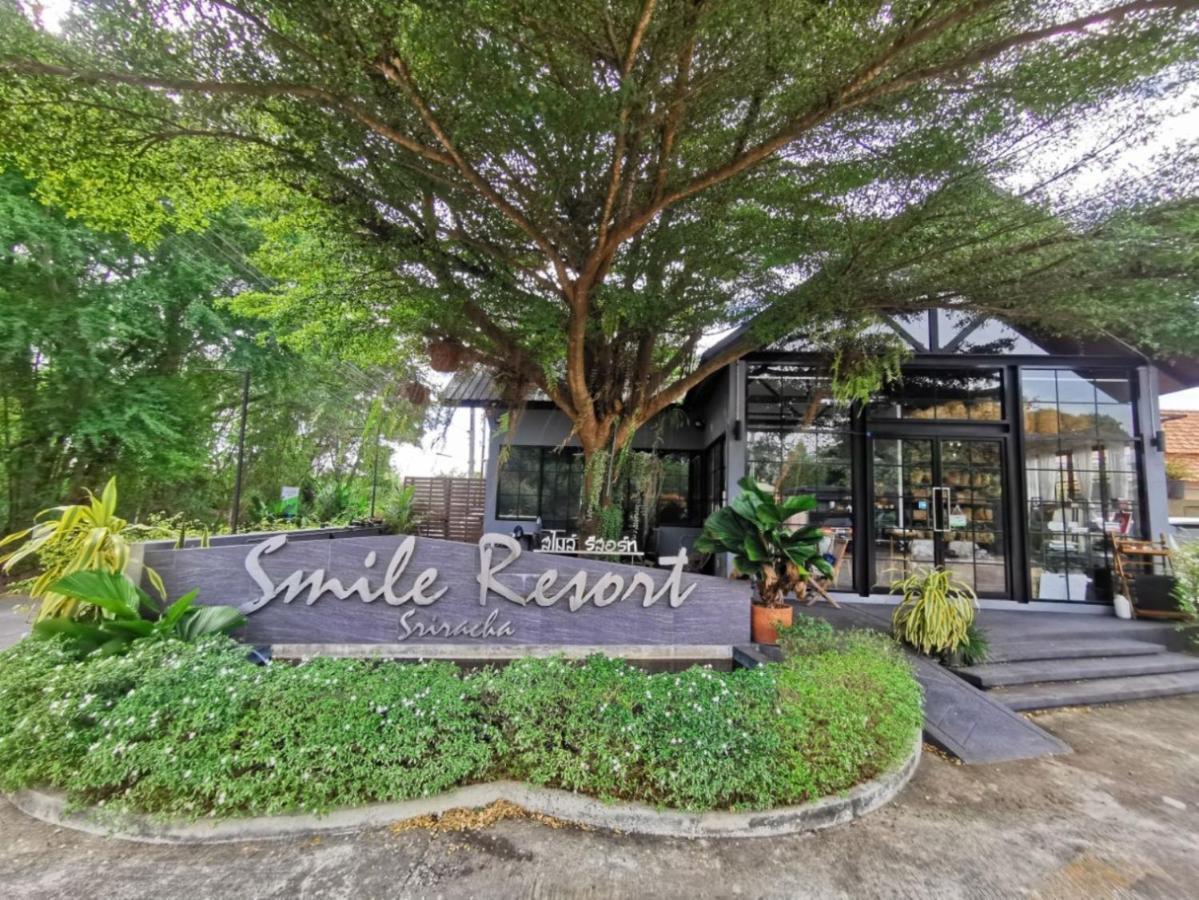 Smile Resort Sriracha Si Racha Ngoại thất bức ảnh